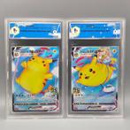 2 Graded card - 25th Annivesary Pikachu Vmax -> Surfing &, Hobby en Vrije tijd, Verzamelkaartspellen | Pokémon, Nieuw