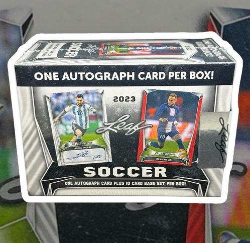 2023 Leaf Soccer 1 Autograph card - 10 Base cards inside - 1, Hobby en Vrije tijd, Verzamelkaartspellen | Overige