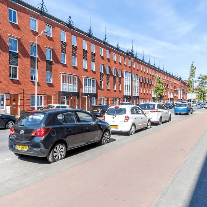 huis in Den-haag gevonden voor €1650,- pm, Huizen en Kamers, Garages en Parkeerplaatsen