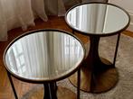 Bijzettafel - Verguld messing - Een paar ronde bijzettafels., Antiek en Kunst