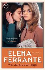 9789028453586 De geniale vriendin 3 - Wie vlucht en wie b..., Verzenden, Zo goed als nieuw, Elena Ferrante