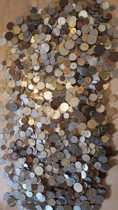 Wereld. Attractive collectors lot of 9 kg of world coins, Postzegels en Munten, Munten | Europa | Niet-Euromunten