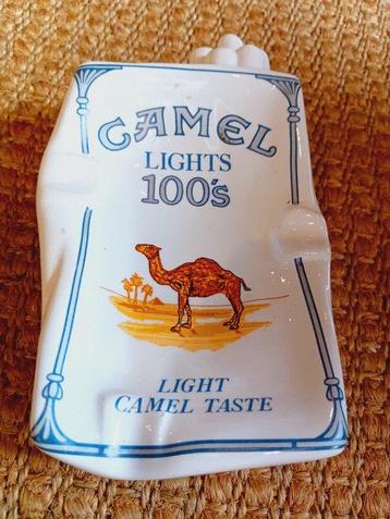 Camel Cigarettes - Porselein Camel display - POS beschikbaar voor biedingen