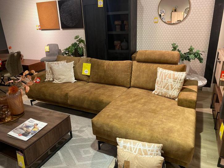 Moderne bank Ostuni met chaise longue rechts, Huis en Inrichting, Banken | Bankstellen, 150 cm of meer, Nieuw, Minder dan 150 cm