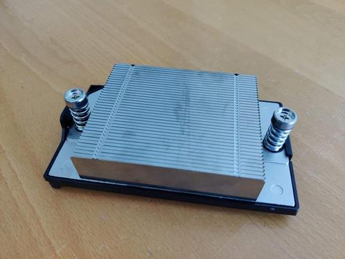 Dell heatsink voor Poweredge R620 P/N: 0M112P, Computers en Software, Overige Computers en Software, Refurbished, Ophalen of Verzenden