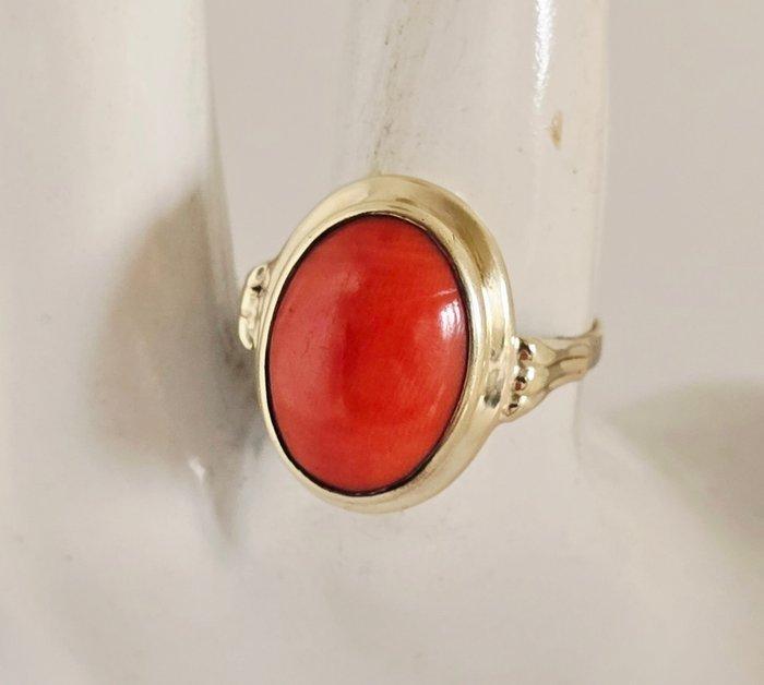 Zonder minimumprijs - Ring - 8 karaat Geel goud - Koraal, Sieraden, Tassen en Uiterlijk, Ringen