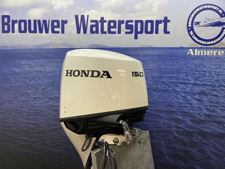 Honda 150 pk buitenboordmotor met maar 22 vaaruren!!, Watersport en Boten, Buiten- en Binnenboordmotoren, Buitenboordmotor, 30 pk of meer