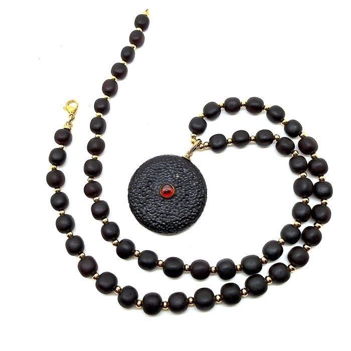 Baltisch amber gegraveerde hanger en ketting - Barnsteen -, Verzamelen, Mineralen en Fossielen