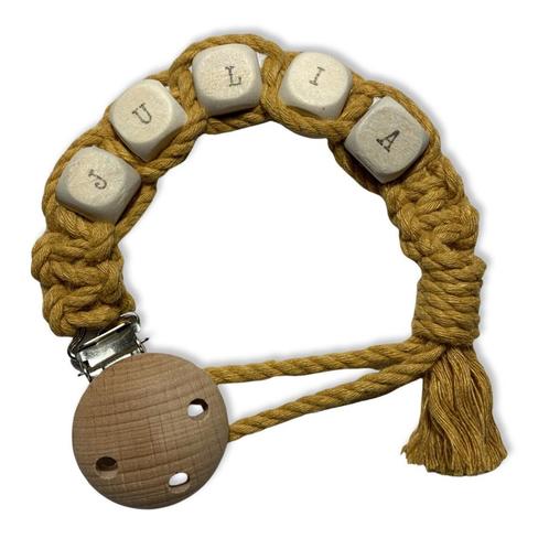 Macramé Speenkoord met Naam - Okergeel - Katoen - Macramé -, Kinderen en Baby's, Overige Kinderen en Baby's, Nieuw, Ophalen of Verzenden