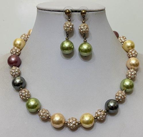 Exclusieve set multicolore schelparmbollen (14). - 3-delige, Antiek en Kunst, Antiek | Boeken en Bijbels