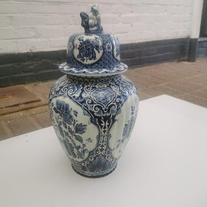 Royal Sphinx Maastricht - Vaas - Deksel Vaas kaststel -, Antiek en Kunst, Antiek | Glas en Kristal