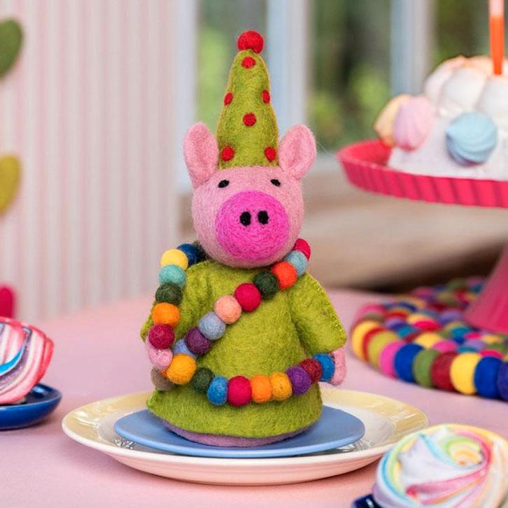 Wolvilt Feestvarken met Feestmuts en Slinger Groen - Kleine, Kinderen en Baby's, Kinderkamer | Inrichting en Decoratie, Nieuw