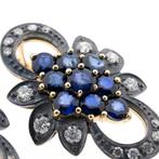 Gouden / zilveren oorhangers met saffier en diamant | Ca...., Sieraden, Tassen en Uiterlijk, Gebruikt, Overige kleuren, Ophalen of Verzenden