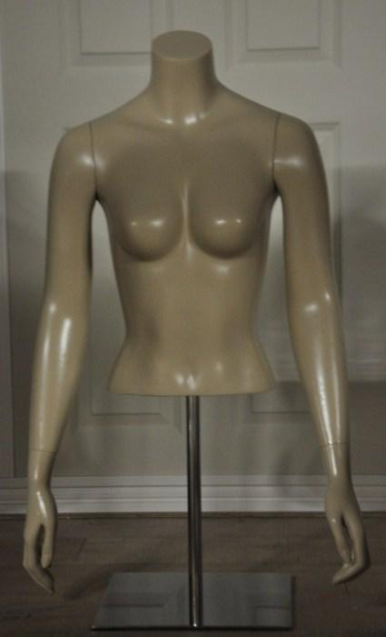 *TIP*  Damestorso's met armen van merk gruppo corso 1/2, Zakelijke goederen, Kantoor en Winkelinrichting | Winkel en Inventaris