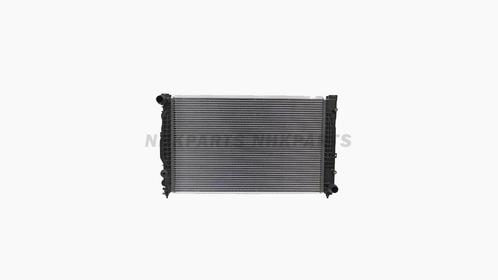 Audi A4 B5  Radiateur 2.4 V6/2.6/2.8 V6 & 2.5 Tdi, Auto-onderdelen, Motor en Toebehoren