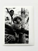 Alberto Korda (1928-2001). - Niños campesinos en Sierra
