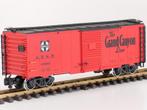 LGB 45910 A.T.S.F. Boxcar The Grand Canyon Line, Metallra..., Hobby en Vrije tijd, Overige typen, Ophalen of Verzenden, Zo goed als nieuw