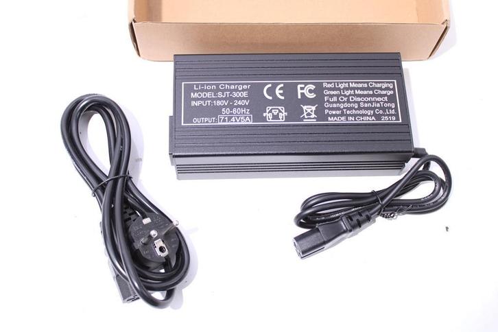 Oplader 72 volt | nieuw | Sakura EV2000 | Etalian, Fietsen en Brommers, Brommeronderdelen | Scooters, Gebruikt