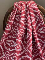 Dubbel breed. Etnisch ikat-geprint geweven voor decoratie en, Antiek en Kunst