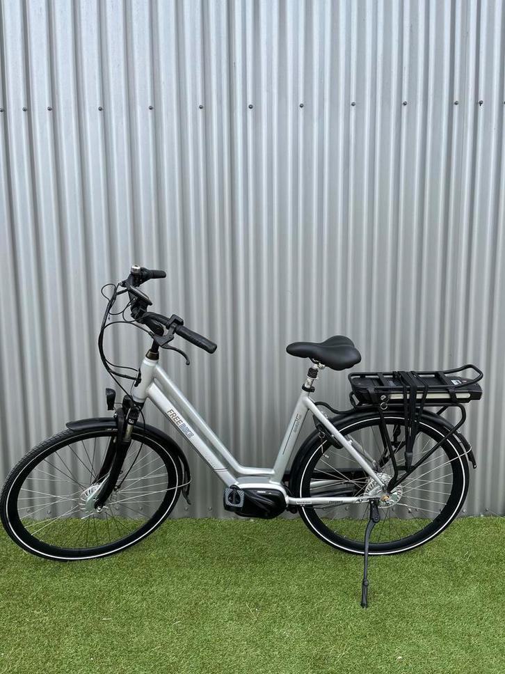 Freebike Manhattan e-bike: Nu met Gereviseerde Accu voor Opt, Fietsen en Brommers, Elektrische fietsen, Gebruikt, 51 tot 55 cm