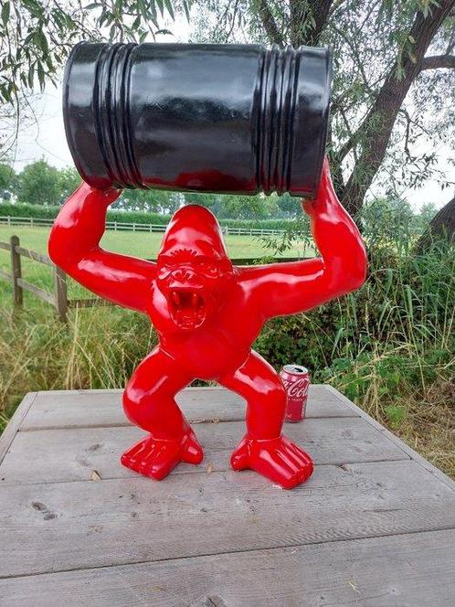 Beeld, garden statue 64 cm high gorilla with barrel - 64 cm, Antiek en Kunst, Kunst | Designobjecten