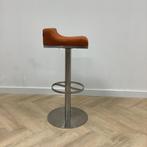 Satelliet barkruk met ring, zithoogte 82 cm , oranje -, Huis en Inrichting, Barkrukken, Ophalen of Verzenden, Gebruikt