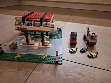 Lego Set - Classic - Tankstation beschikbaar voor biedingen