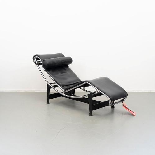 3 Cassina Le Corbusier LC4 Chaise Longue Zwart Leer - Chroom, Huis en Inrichting, Banken | Sofa's en Chaises Longues, Minder dan 150 cm