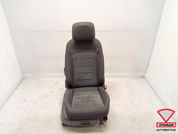 VW Tiguan 5NA Interieur Stoel Bekleding Stof Rechts, Auto-onderdelen, Interieur en Bekleding, Gebruikt, Volkswagen, Ophalen