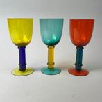 Wijnglas - Glas - Drie glazen - Vintage - Memphis style,, Antiek en Kunst