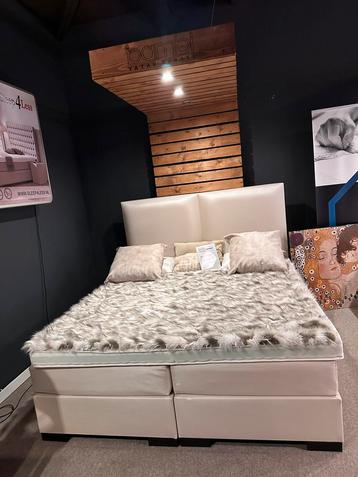 Boxspring Roma Lederlook Wit 180x200 beschikbaar voor biedingen