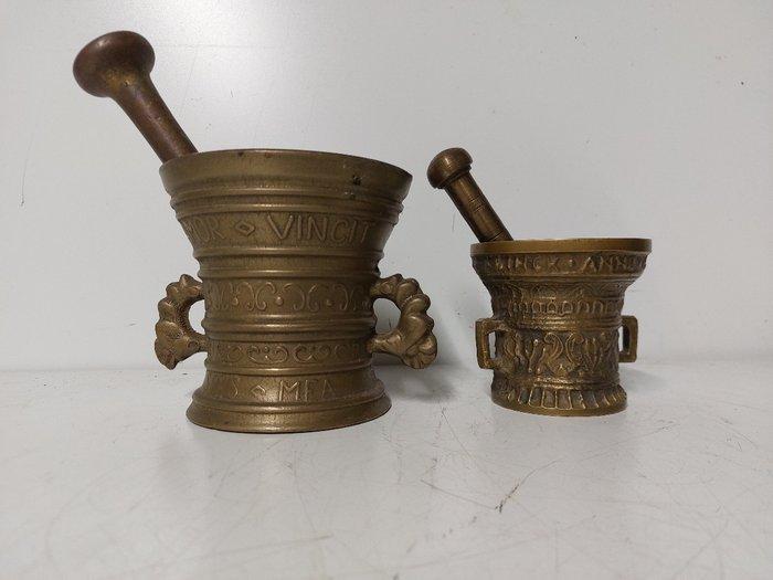 Vijzel en stamper (2) - Messing, Antiek en Kunst, Kunst | Designobjecten