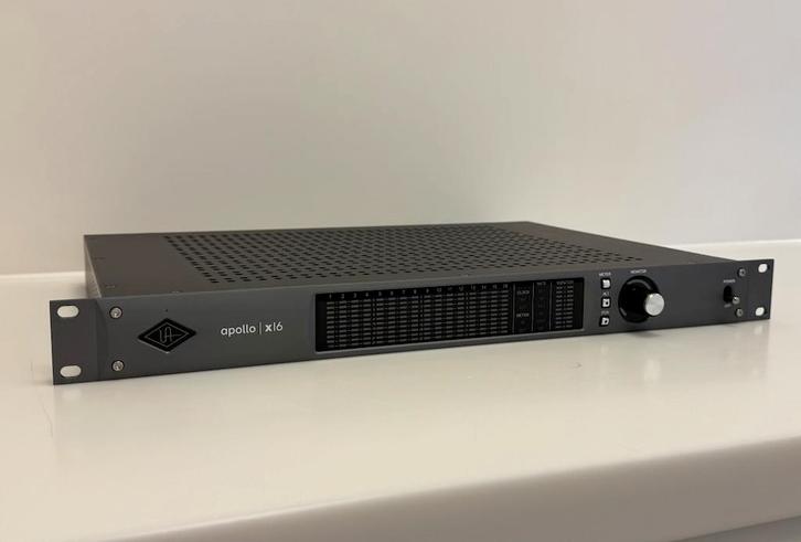 Universal Audio Apollo X16 in perfecte staat, Computers en Software, Geluidskaarten, Zo goed als nieuw, Ophalen of Verzenden
