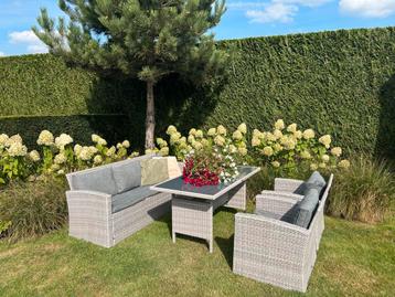 Leuke TUINSET/LOUNGESET TE KOOP beschikbaar voor biedingen