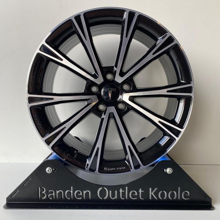 Tesla Model Y Model 3 255-45-19 5x114,3 19 Velgen235-45-19, Auto-onderdelen, Banden en Velgen, 19 inch, Zomerbanden, 255 mm, Personenwagen