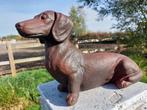 Beeld, zwaar en stoer beeld van een teckel - 24 cm - gegoten, Antiek en Kunst