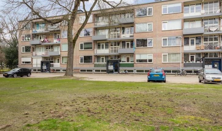 Te Huur 4 kamer Appartement Europalaan In Tilburg, Huizen en Kamers, Huizen te huur, Direct bij eigenaar, Noord-Brabant, Appartement