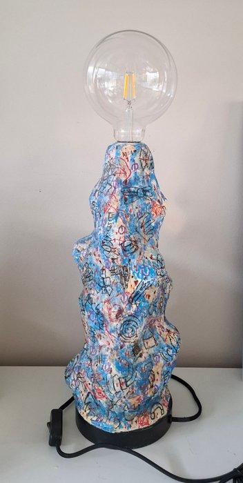 MJ - Lamp - Mineraal, mixed techniek - Lamp in streetart, Antiek en Kunst, Kunst | Designobjecten