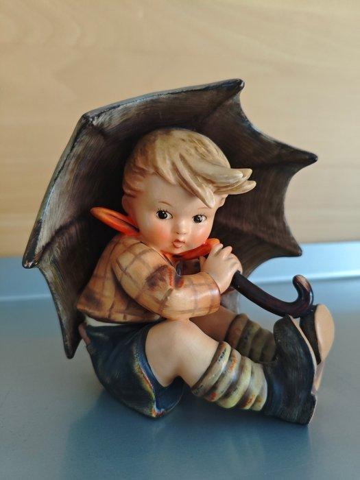Hummel - Beeldje - Garçon au parapluie - TMK4 - Porselein, Antiek en Kunst, Curiosa en Brocante