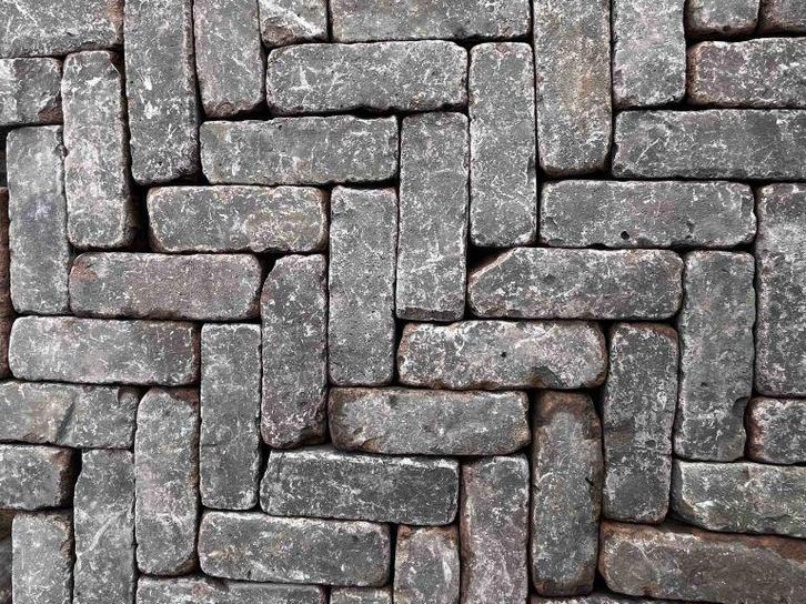 Oude gebakken dikformaten rood/paars Eerbeek (Op pallets), Tuin en Terras, Tegels en Klinkers, Keramiek, Ophalen of Verzenden