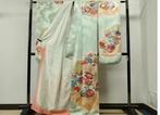 Japanse forme kimono – volledig met borduurwerk versierde
