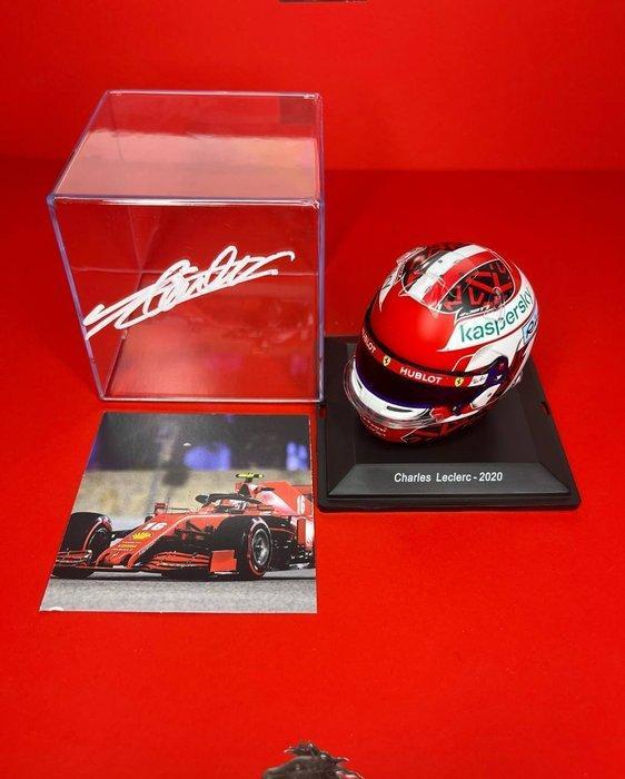 Ferrari - Charles Leclerc Autographed - 2020 - Schaal 1/5, Verzamelen, Automerken, Motoren en Formule 1