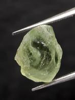 Natural Green Peridot - 4.994 ct - rough gemstone - for face, Sieraden, Tassen en Uiterlijk, Edelstenen, Nieuw