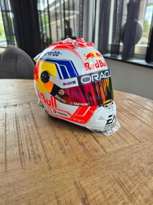 Red Bull Racing - Max Verstappen - 2023 - Scale 1/2 helmet, Verzamelen, Automerken, Motoren en Formule 1