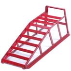 Stabiele oprijbok /oprijbrug  waarmee de auto of aanhanger