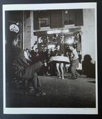 Robert Doisneau - Devant le Kentucky Club, 1959