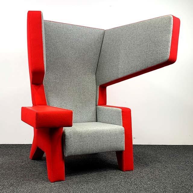 Prooff EarChair Fauteuil - Rood/Grijs, Huis en Inrichting, Stoelen, Gebruikt, Ophalen of Verzenden
