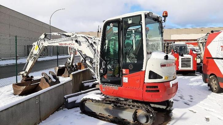Takeuchi TB235-2 LSA E minigraver (bj 2020 / uren 1432), Zakelijke goederen, Machines en Bouw | Kranen en Graafmachines, Graafmachine