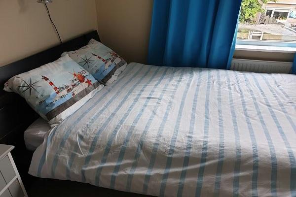 Kamer Theeroos in Rotterdam, Huizen en Kamers, Kamers te huur, 20 tot 35 m², Rotterdam