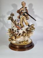 Capodimonte - Beeld, Jachttafreel - Jager met honden - 33 cm